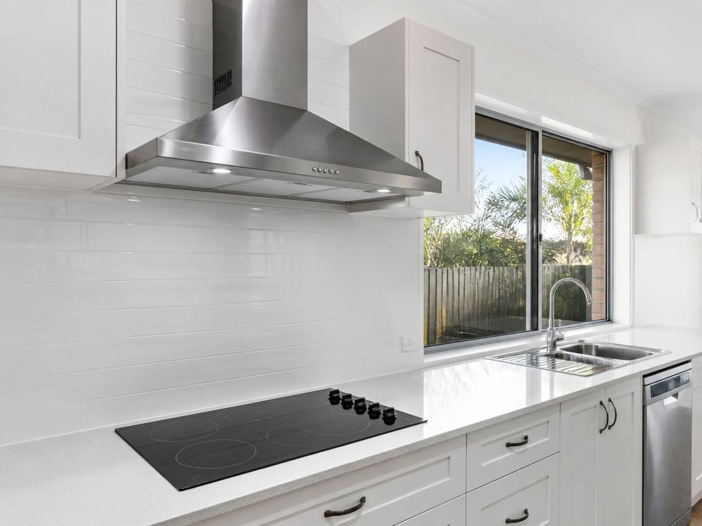 Kitchen Deep Clean after Brisbane Novashine Cleaning